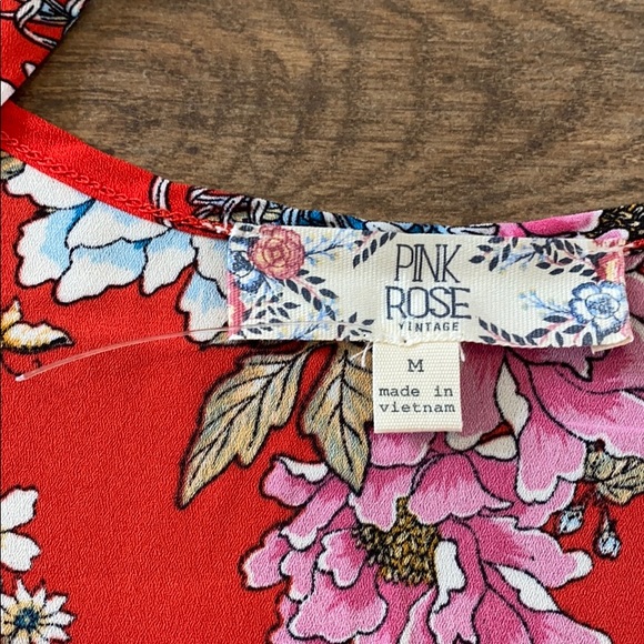 NWOT Pink Rose M Red Floral Rouched Tank Top - Picture 4 of 7